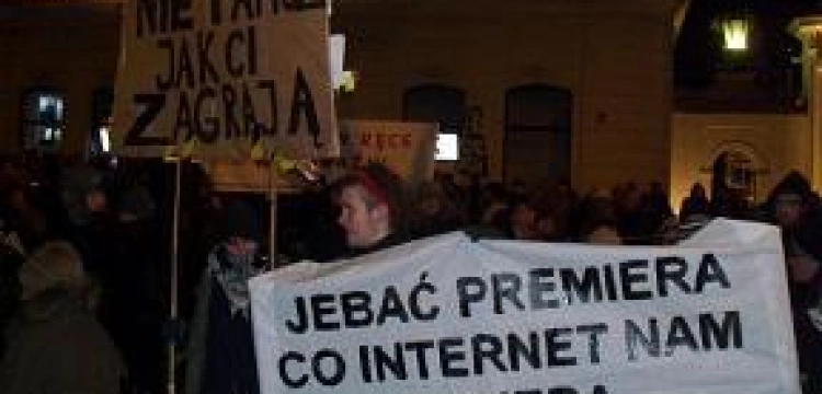 Majewski: Prawica nie skorzysta na protestach przeciw ACTA