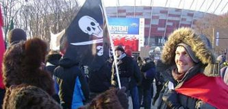 Fotoreportaż: Tusk gdzie twój mózg?! - protest przeciw ACTA pod Stadionem Narodowym.
