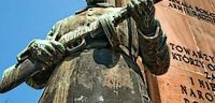 KoLiber: "Goń z pomnika bolszewika". Prof. Dudek: Tak, ale każdy przypadek jest inny