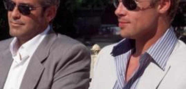 Zobacz jak Clooney i Pitt walczą o prawa gejów