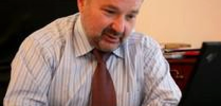 "Wirtualny pomnik smoleński nie jest kresem starań o materialny pomnik na Krakowskim Przedmieściu"