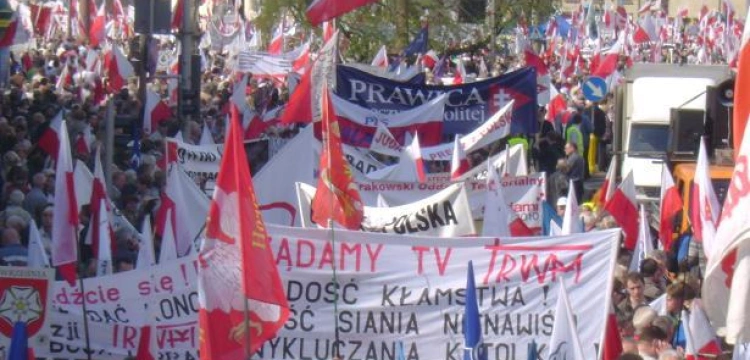 Nie będzie Mszy św. przed marszem w obronie TV Trwam. Eucharystia nie jest własnością ugrupowań politycznych!