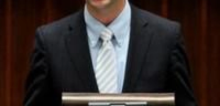 PO: Polacy, harujcie dłużej! Jaki: W pierwszy dzień rządów Solidarnej Polski ta ustawa zostanie natychmiast zmieniona