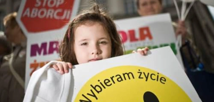 Warszawa już wie, że tylko rodzina jest receptą na kryzys