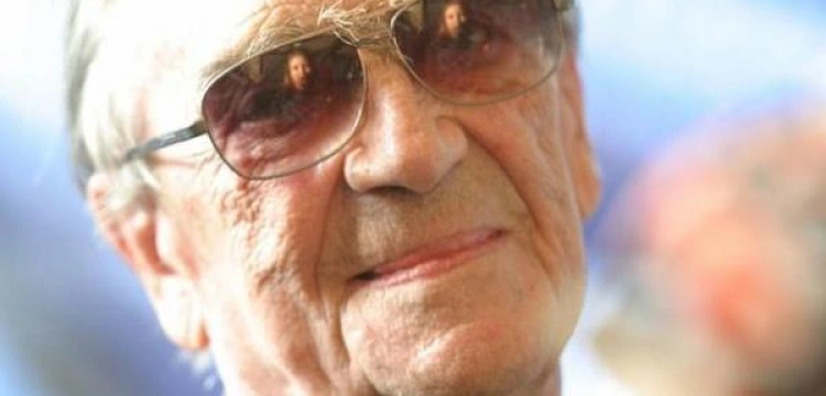 Tomaszewski: Coraz więcej zawodników robi znak krzyża