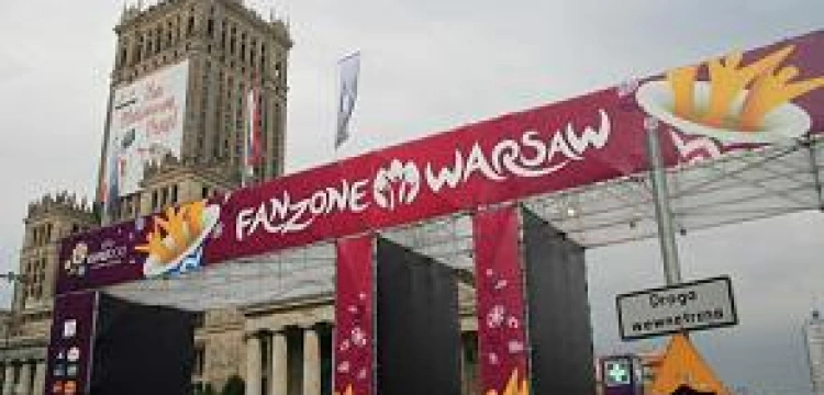 Strefa kibica w Warszawie polem walki pseudokibiców