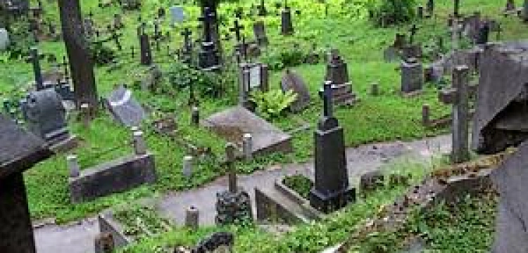 Akt wandalizmu na Rossie. Zniszczono Mauzoleum Matki i Serca Józefa Piłsudskiego