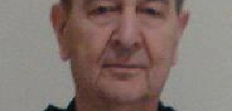 Modlitwa Benedykta XVI przy trumnie polskiego penitencjarza