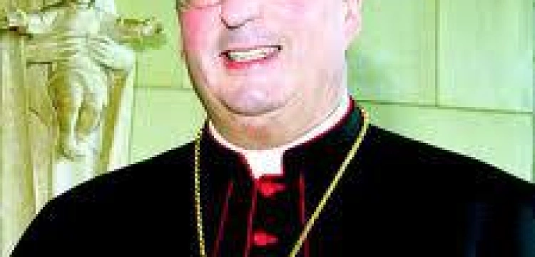 Arcybiskup przeprasza geja, ale to za mało...