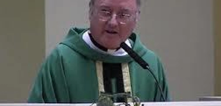 Wzruszające słowa kapłana na pogrzebie ofiary Jokera-Zabójcy