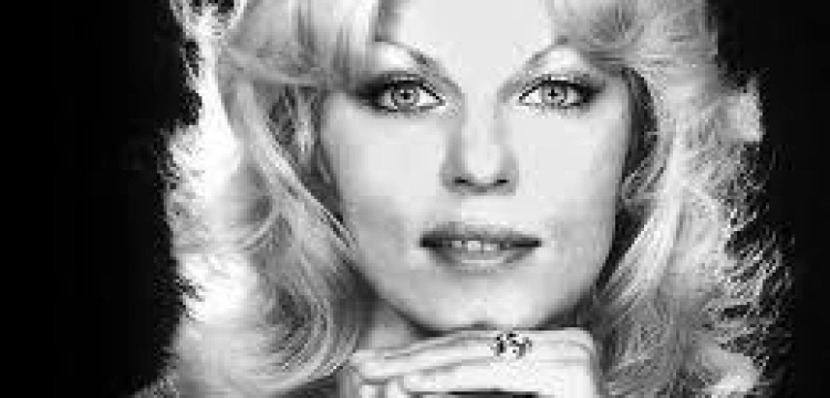 Żyła według tarota, teraz ma problemy