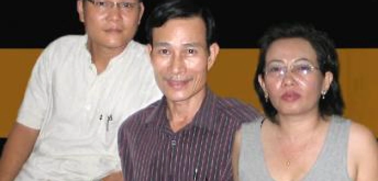 12 lat więzienia dla bloggerów w Wietnamie