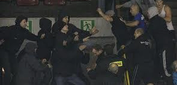 CBŚ zatrzymało osiem osób powiązanych z bojówką klubu piłkarskiego