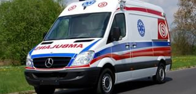 Karetką pogotowia ratowali rząd