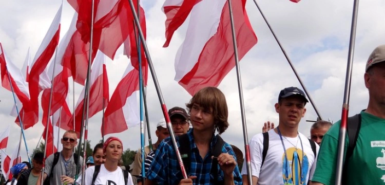 Pielgrzymi także pamiętają. 69 flag na 69. rocznicę Powstania Warszawskiego