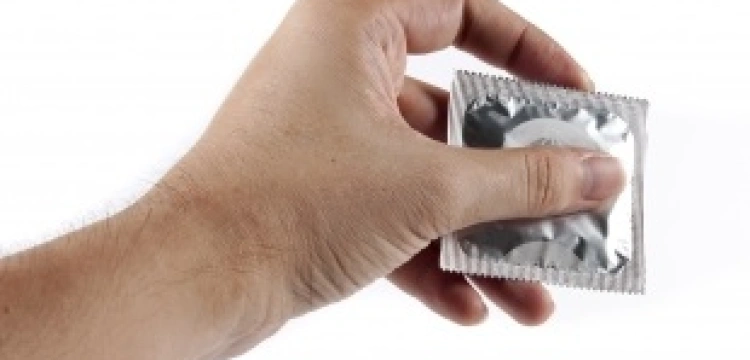Władze rozdają obywatelom miliony prezerwatyw