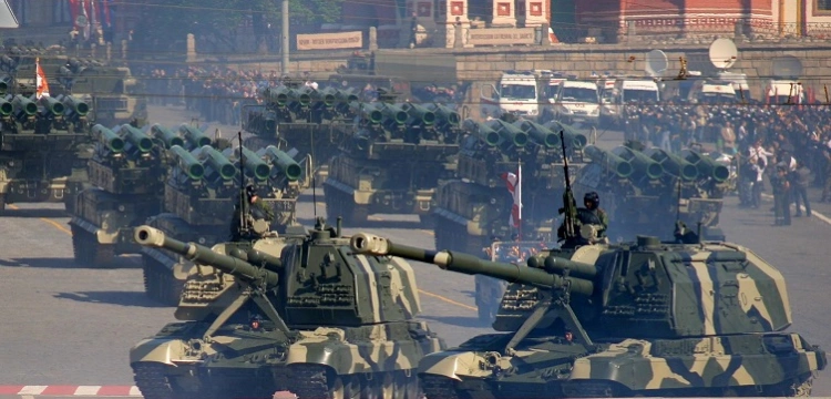 Teluk: Rosyjskie czołgi jadą na Białoruś. Jest coraz goręcej...