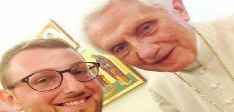 Papież Benedykt pozował do selfie!