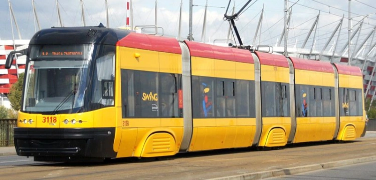 Ostrzelany tramwaj w centrum Warszawy