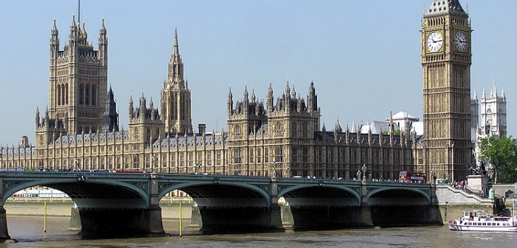 Parlament Wielkiej Brytanii poparł ograniczenie aborcji