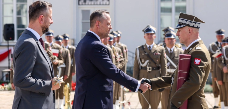 Ośmiu nowych generałów w Wojsku Polskim. Prezydent Nawrocki wręczył awanse w Belwederze