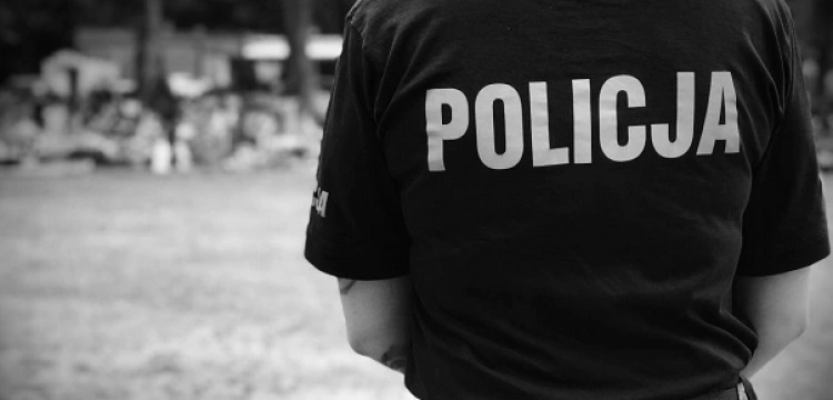 Cela plus. Setki zarzutów dla właściciela i kierownika zakładu pogrzebowego. Zabezpieczono milion złotych