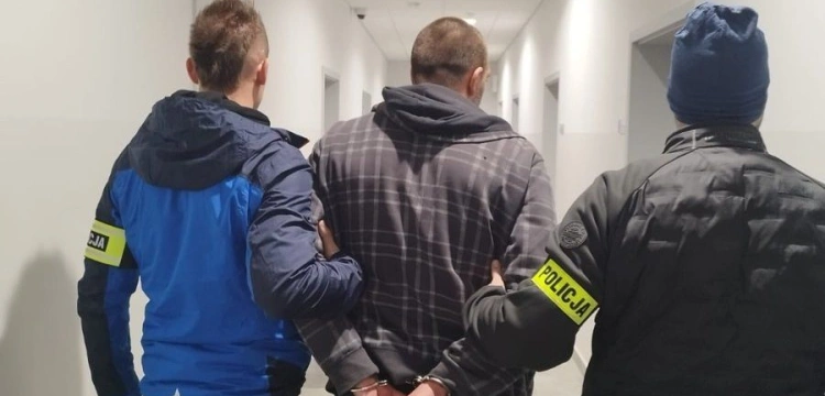 Cela plus: Poszukiwany za działalność terrorystyczną Czech zatrzymany