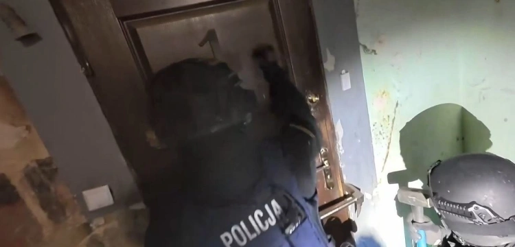 Mocny cios w gang pseudokibiców. 11 osób zatrzymanych – grozi im wiele lat odsiadki