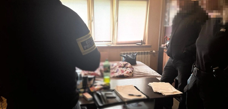 Lewe inwestycje w akcje spółki Skarbu Państwa. Grupa oszustów rozbita