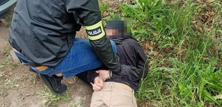 Oszustwo „na legendę”. Policja zatrzymała tzw. odbieraka