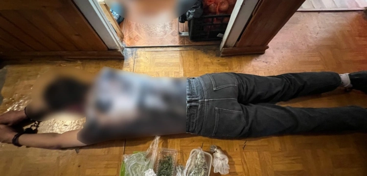 Dwaj oszuści w rękach policji. Chodzi o tzw. mafię wnuczkową