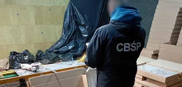 Cela plus: Likwidacja kolejnej fabryki papierosów. Zatrzymano 4 cudzoziemców