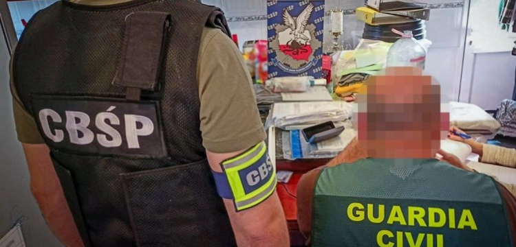 Cela plus: Cios w mafię VAT-owską. Podejrzani wpadli na Wyspach Kanaryjskich