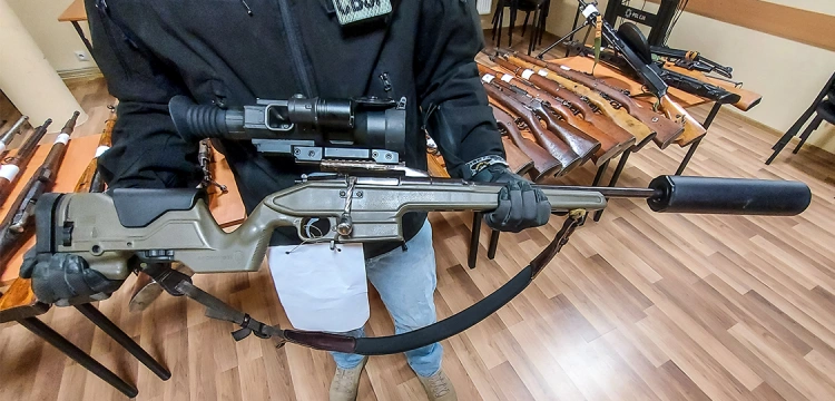 Cela plus: Uderzenie w rynek nielegalnej broni. Przejęto 146 jednostek broni palnej