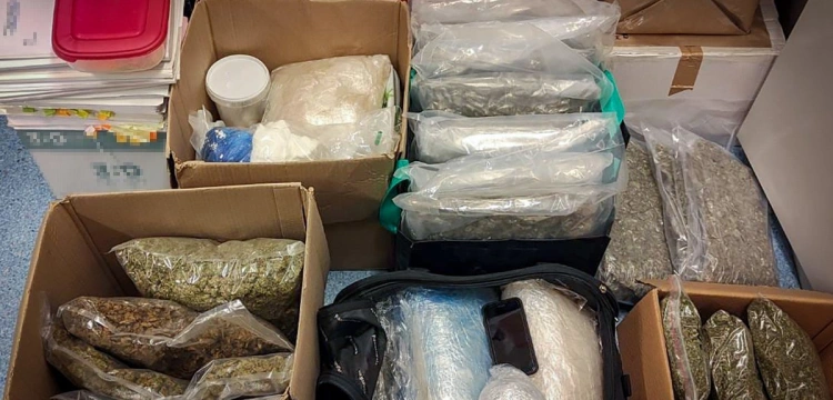 Cela plus: Policjanci zatrzymali mężczyznę i przejęli 38 kg narkotyków
