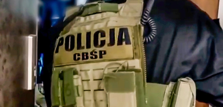 Cela plus: Potężne uderzenie w gangi powiązane z pseudokibicami