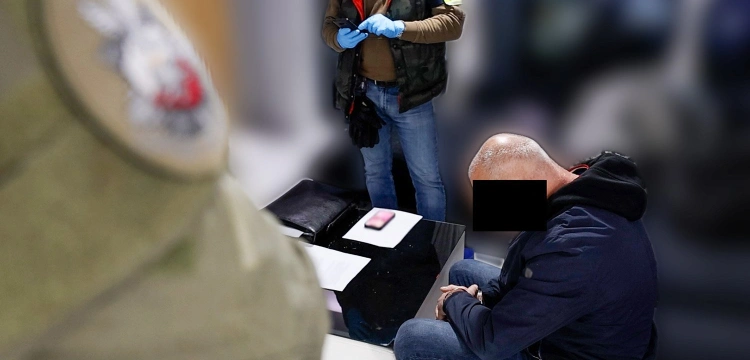 Cela plus: Oszustwa, paserstwo, pranie pieniędzy. 11 osób w rękach policji