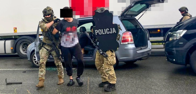 Brutalne porwania cudzoziemców i groźby morderstwa. Przestępcy w rękach CBŚP