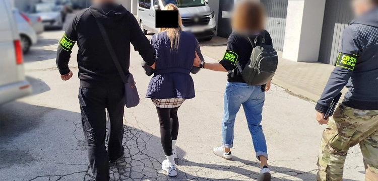Luksusowe auta trafiały do Rosji i na Białoruś. 20 osób w rękach policji