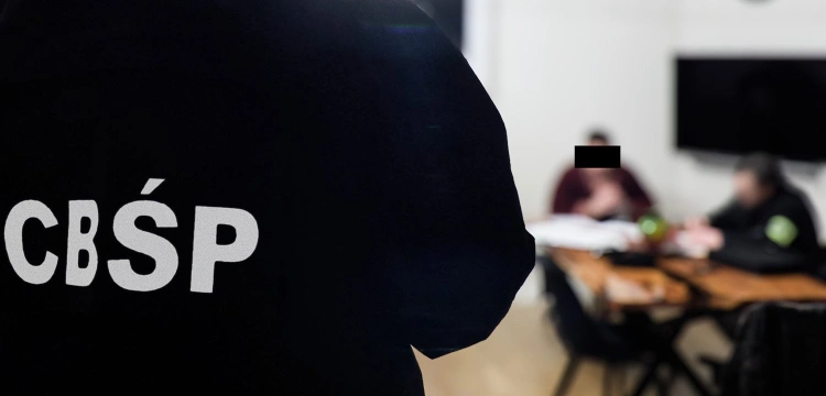 Zalegalizowali pobyt nawet 1500 imigrantów. Gang rozbity przez CBŚP