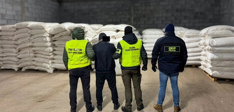 Ponad 60 ton „lewego” tytoniu! Zatrzymano dwóch mężczyzn