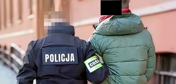 Wyłudzenia ubezpieczeń komunikacyjnych – policja rozbiła gang. Zatrzymano 11 osób