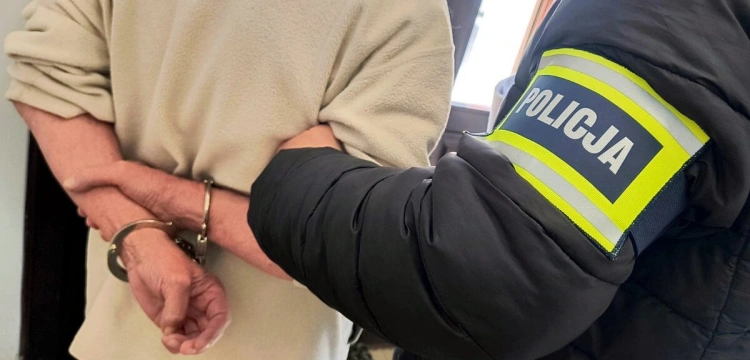 Lekarz i dwie kobiety w rękach policji – chodzi o korupcję