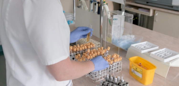 Niezwykłe świadectwo. Zostałam poczęta procedurą in vitro. Czuję się jak królik doświadczalny