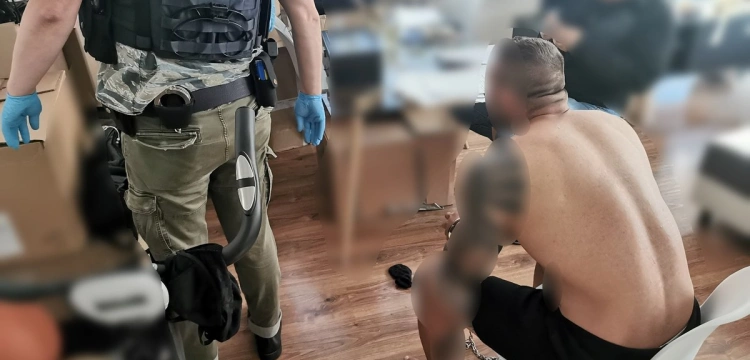 Cela plus: Rozbicie gangu powiązanego z pseudokibicami. 4 osoby w rękach policji