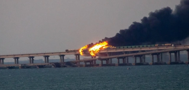 Z deszczu pod rynnę? Rosjanie uciekają z Chersonia na Krym