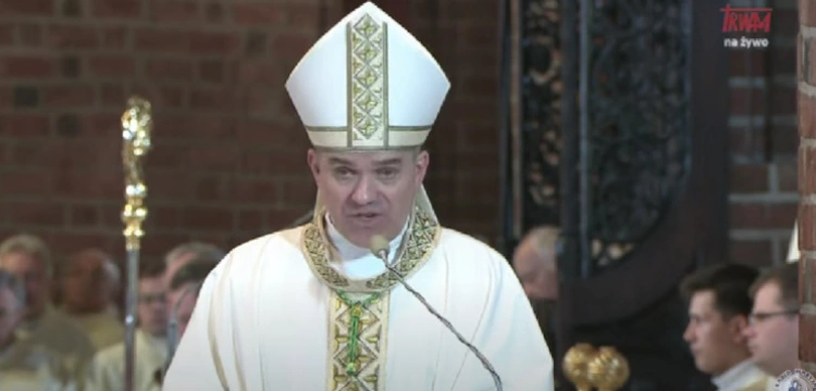 „Toczy się walka ubrana w dobrze brzmiące hasła”. Abp Zieliński oficjalnie objął archidiecezję poznańską