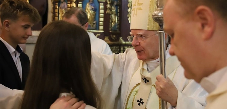 Abp Jędraszewski do młodych: Bądźcie wszędzie i dla każdego zwiastunami prawdziwie bożego pokoju