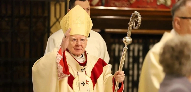 "Tęczowa zaraza" to nie obraza. Sąd oddalił apelację ws. słów abp. Jędraszewskiego