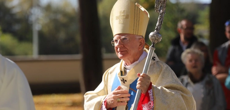 Abp Jędraszewski o roli samorządów: „Utrwalanie pokoju, wzajemnego szacunku i życzliwości, a także troskę o małżeństwa i rodziny”